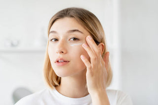 Choosing The Right Eye Serum: Retinol vs. Copper Tripeptide